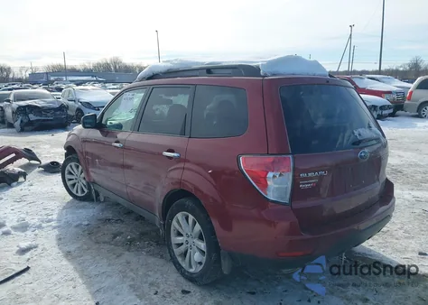 2011 Subaru Forester 2.5X Premium z USA, uszkodzony, nr VIN JF2SHBDC2BH741046